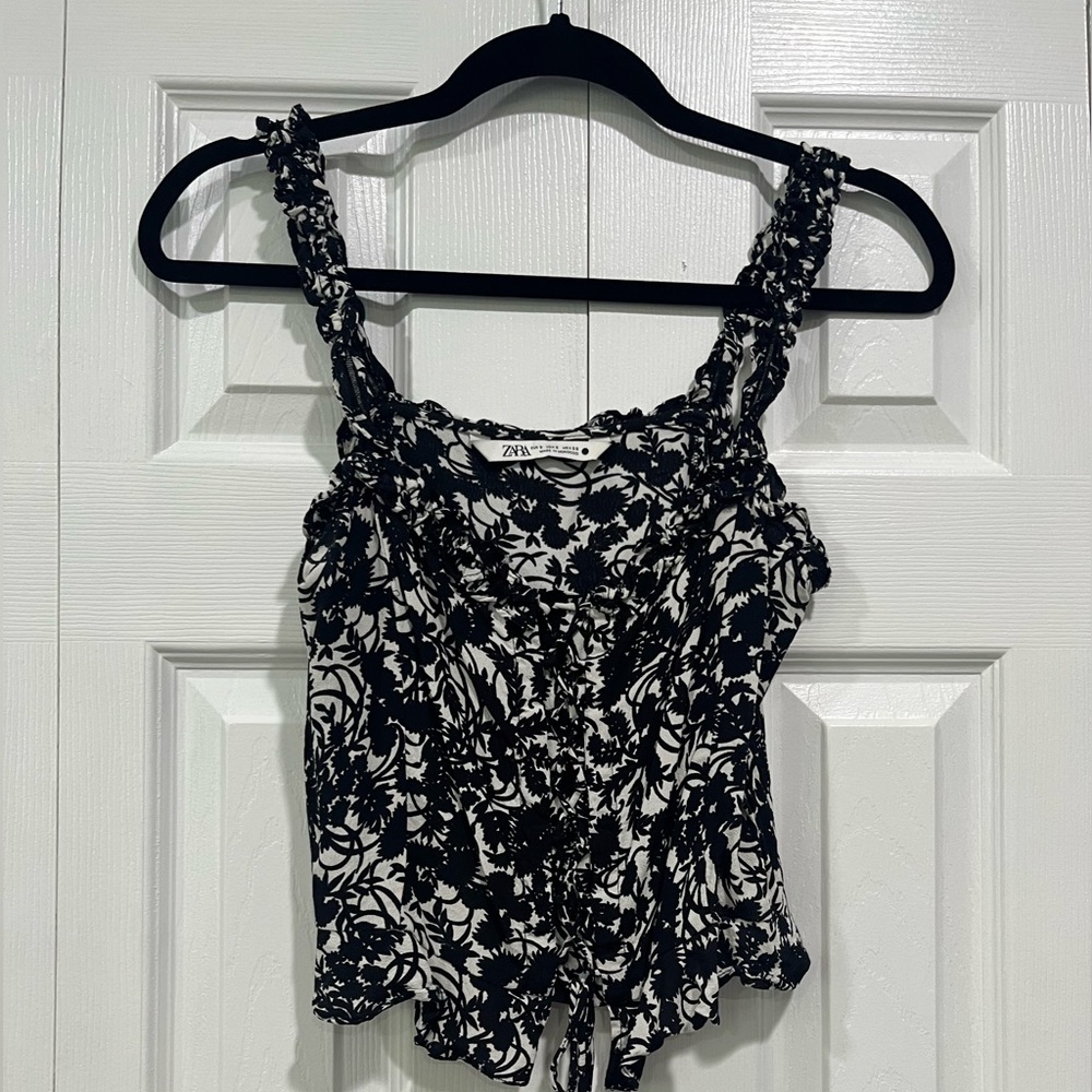 Zara • Black and White Floral Blouse with Front Lace Detail Size Small